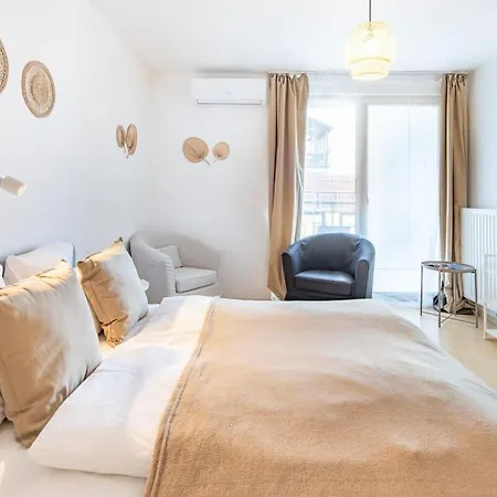 Apartament Balcony - Comfy - Easy Parking *