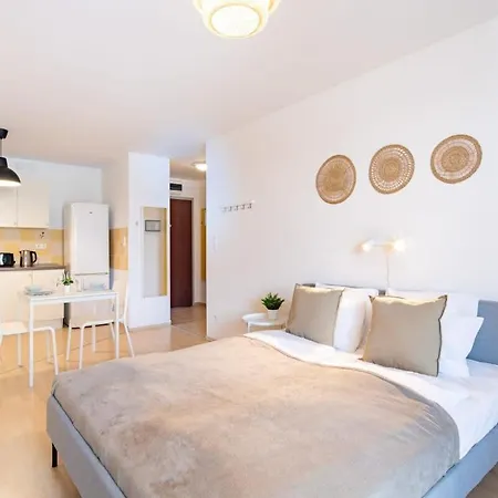Balcony - Comfy - Easy Parking Apartament *